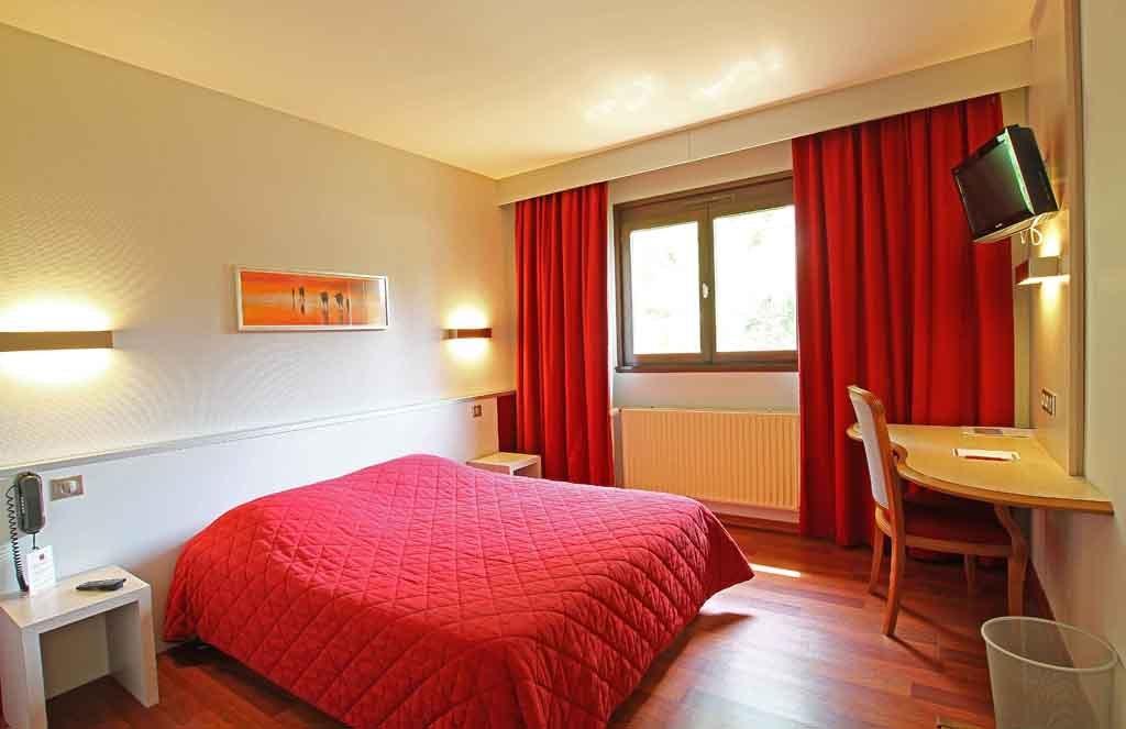 Huttenheim Sud Hotel מראה חיצוני תמונה