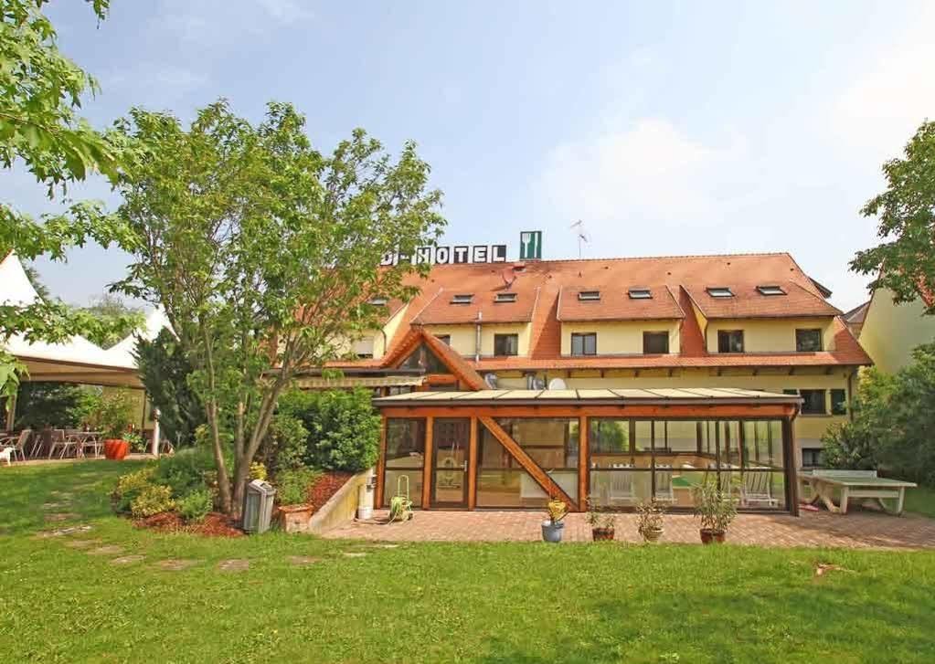 Huttenheim Sud Hotel מראה חיצוני תמונה