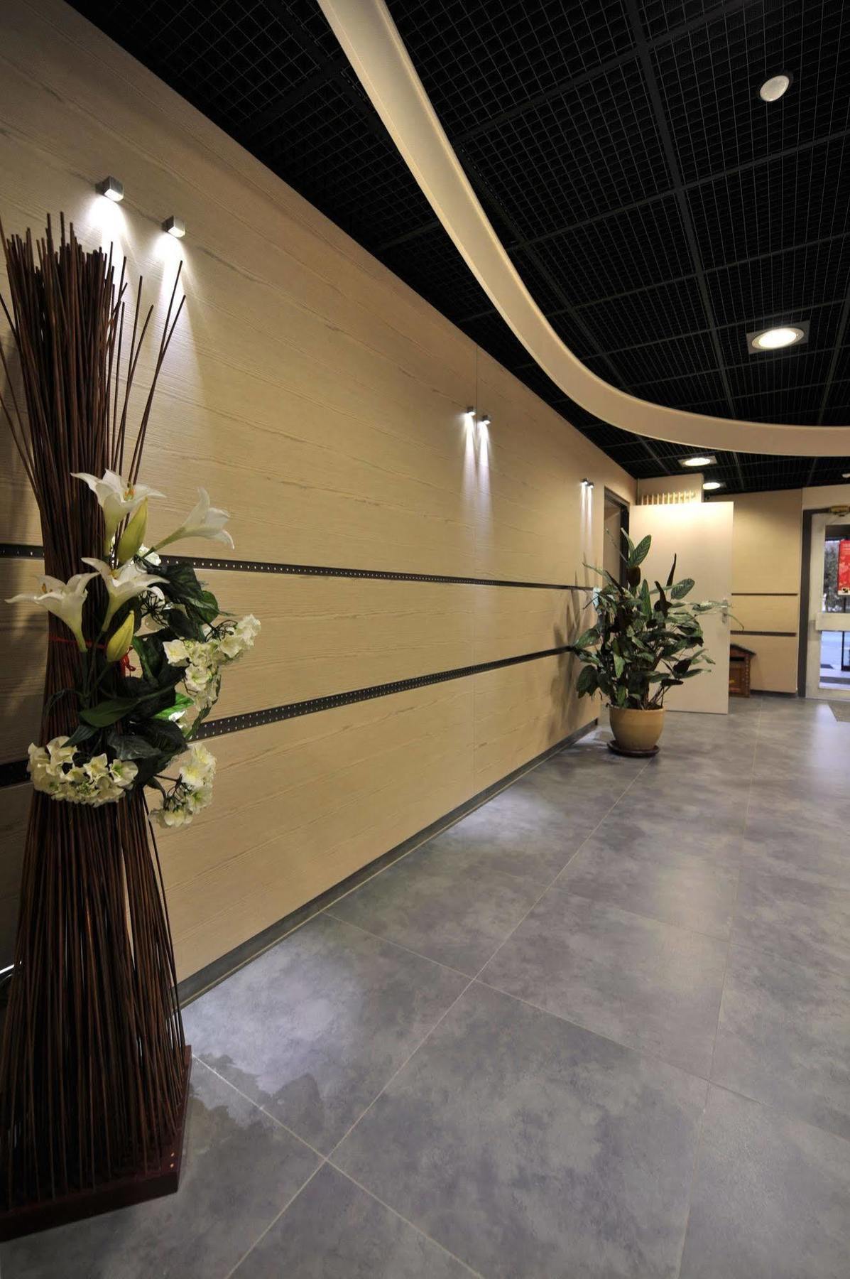 Huttenheim Sud Hotel מראה חיצוני תמונה